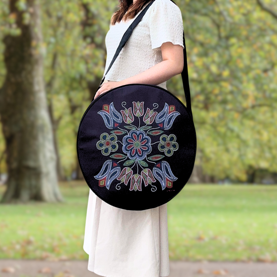 Deb Malcolm Silver Threads 17in Drum Bag-Out of Stock